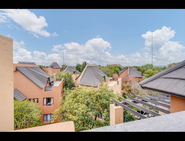 1 BEDROOM APARTMENT FOR SALE IN LONEHILL